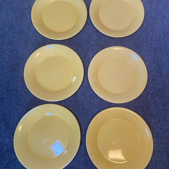 Pier 1 Other - Set of 6 Pier 1  butter Yellow Dinner Plate Set